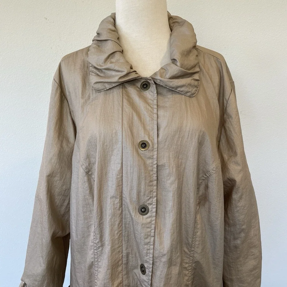 Chico's 3 Women's Large Weekends Taupe Snap Front Windbreaker Lightweight Jacket